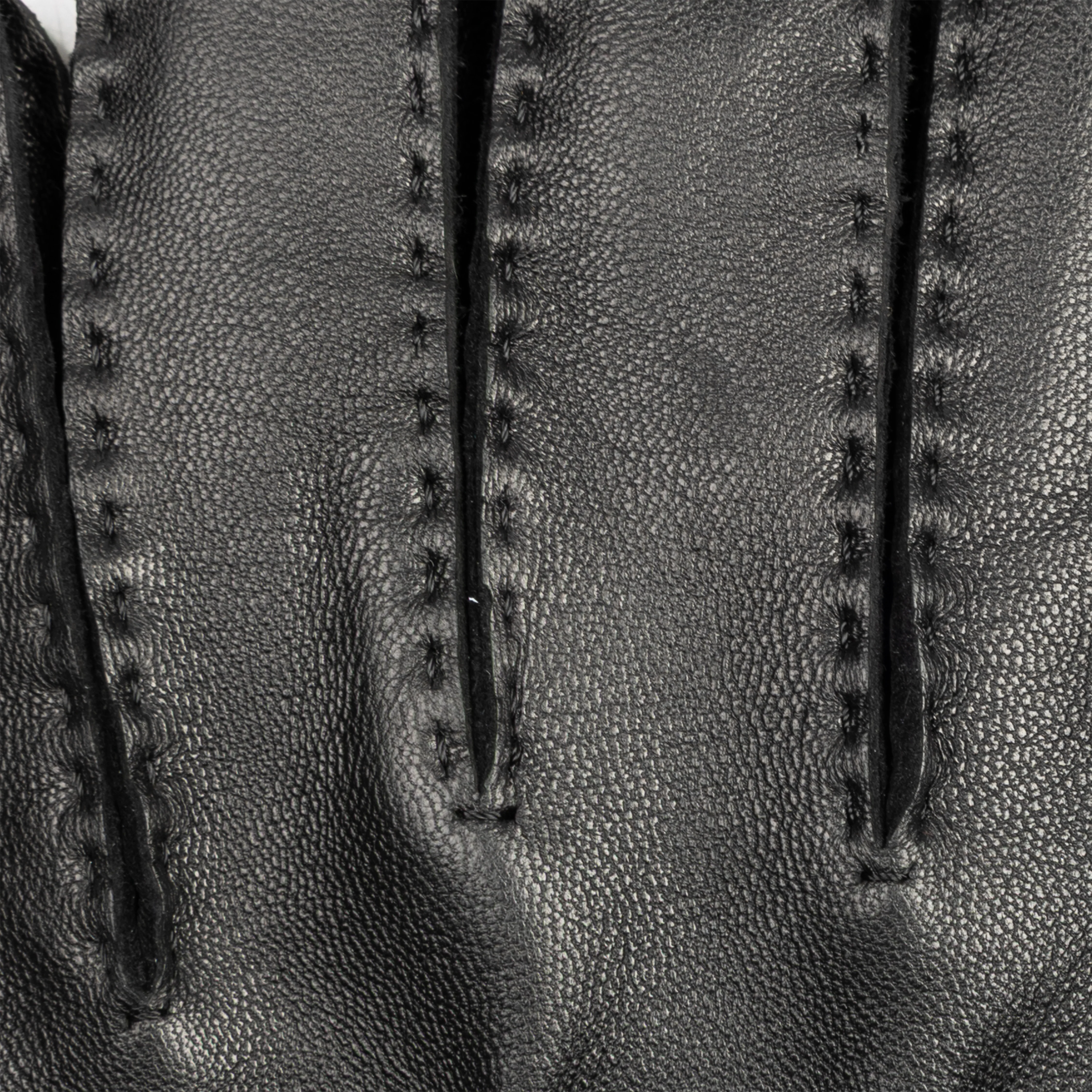 Men’s Heritage Touchscreen Handsewn Three-Point Camel Hair-Lined Leather Gloves - Image 16