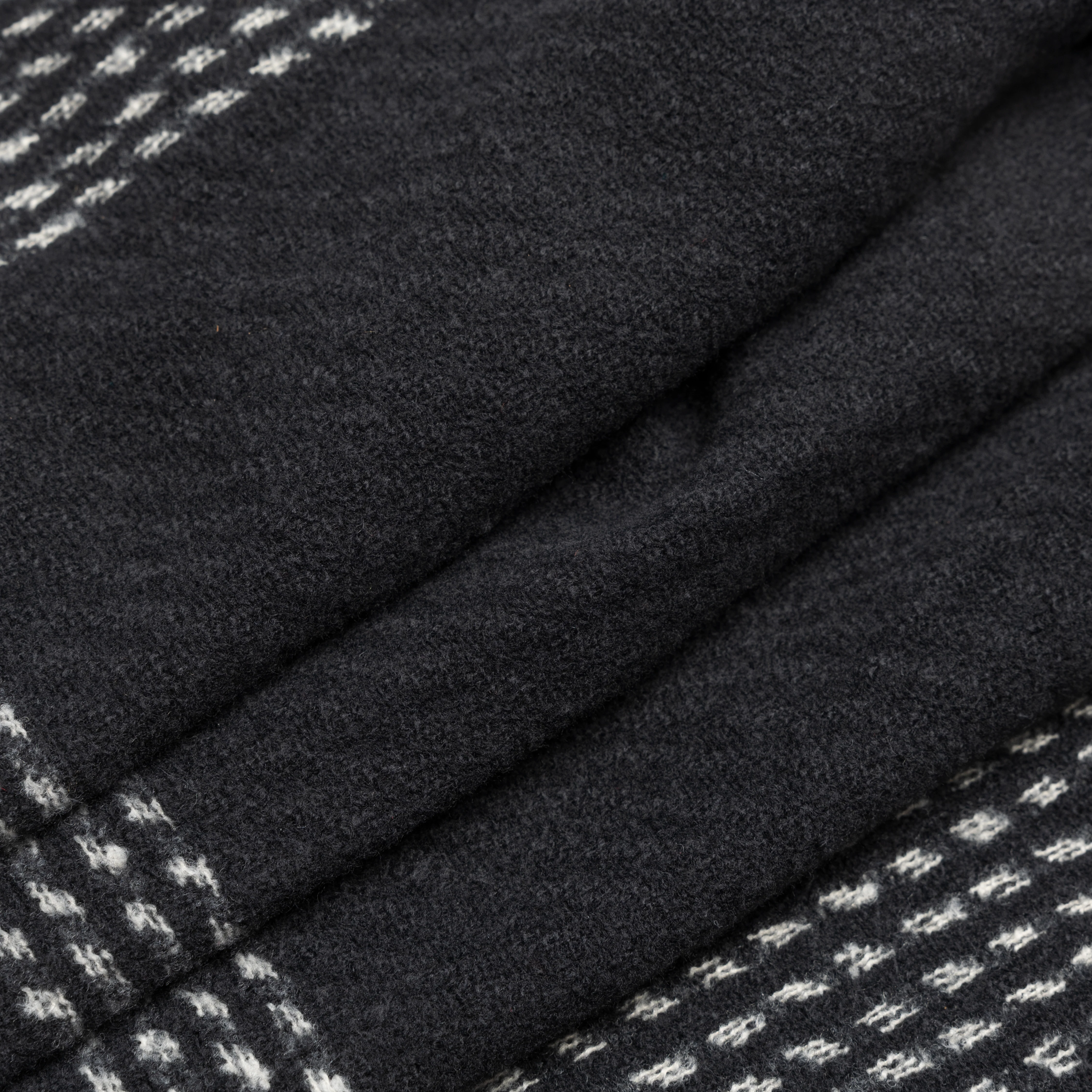 Men's Scarf with Contrast Stripe Border and Tassels - Image 3