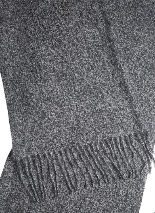 Women's Plain Tweed-Effect Midweight Scarf with Tassels - Image 6