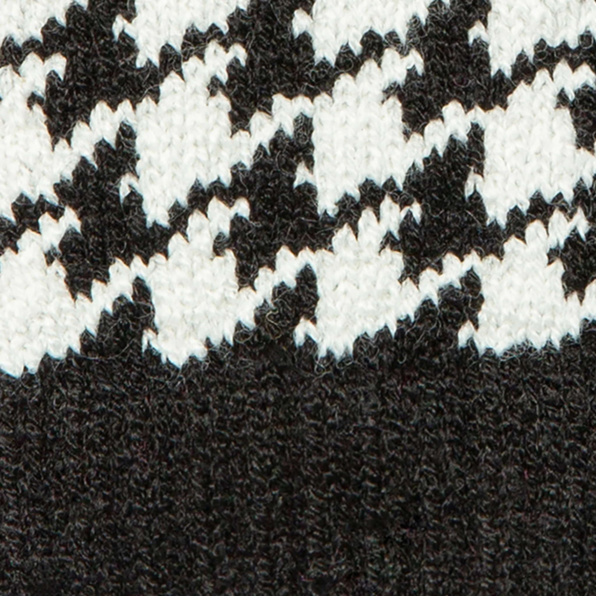 Women’s Jacquard Knitted Gloves with Dogtooth Pattern - Image 9