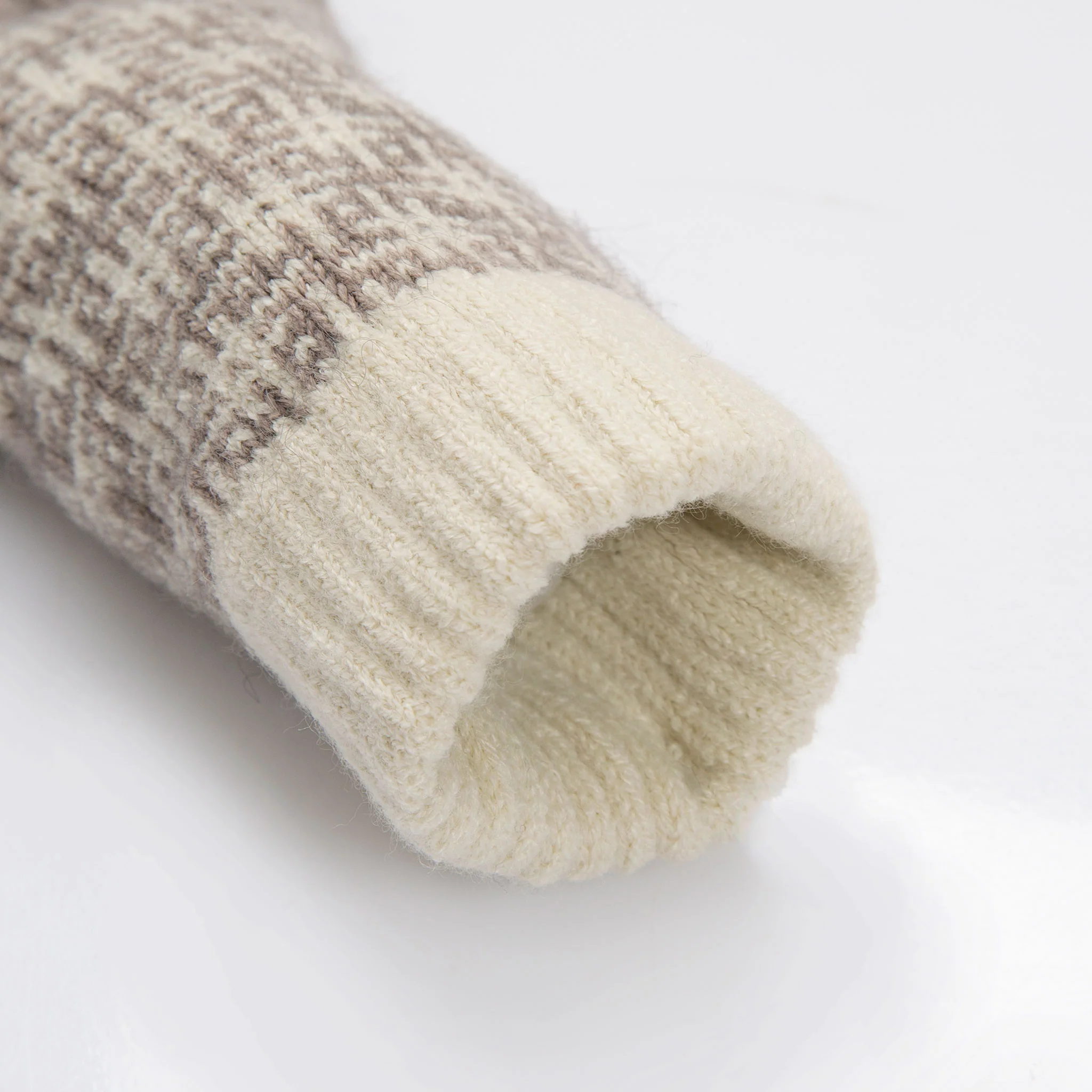 Women’s Jacquard Knitted Gloves with Hash Symbol Pattern - Image 11