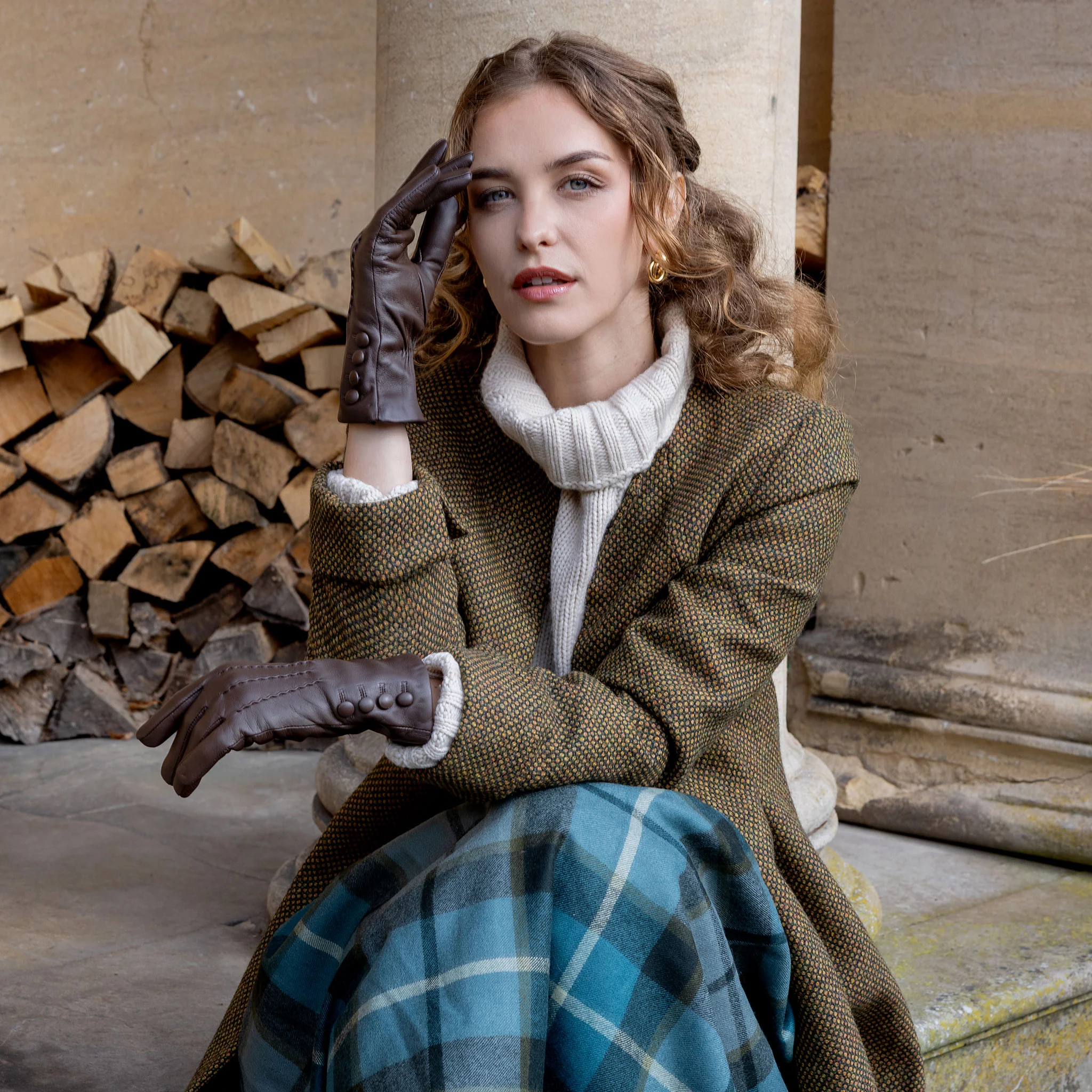 Women’s Touchscreen Three-Point Cashmere-Lined Leather Gloves with Buttons - Image 14