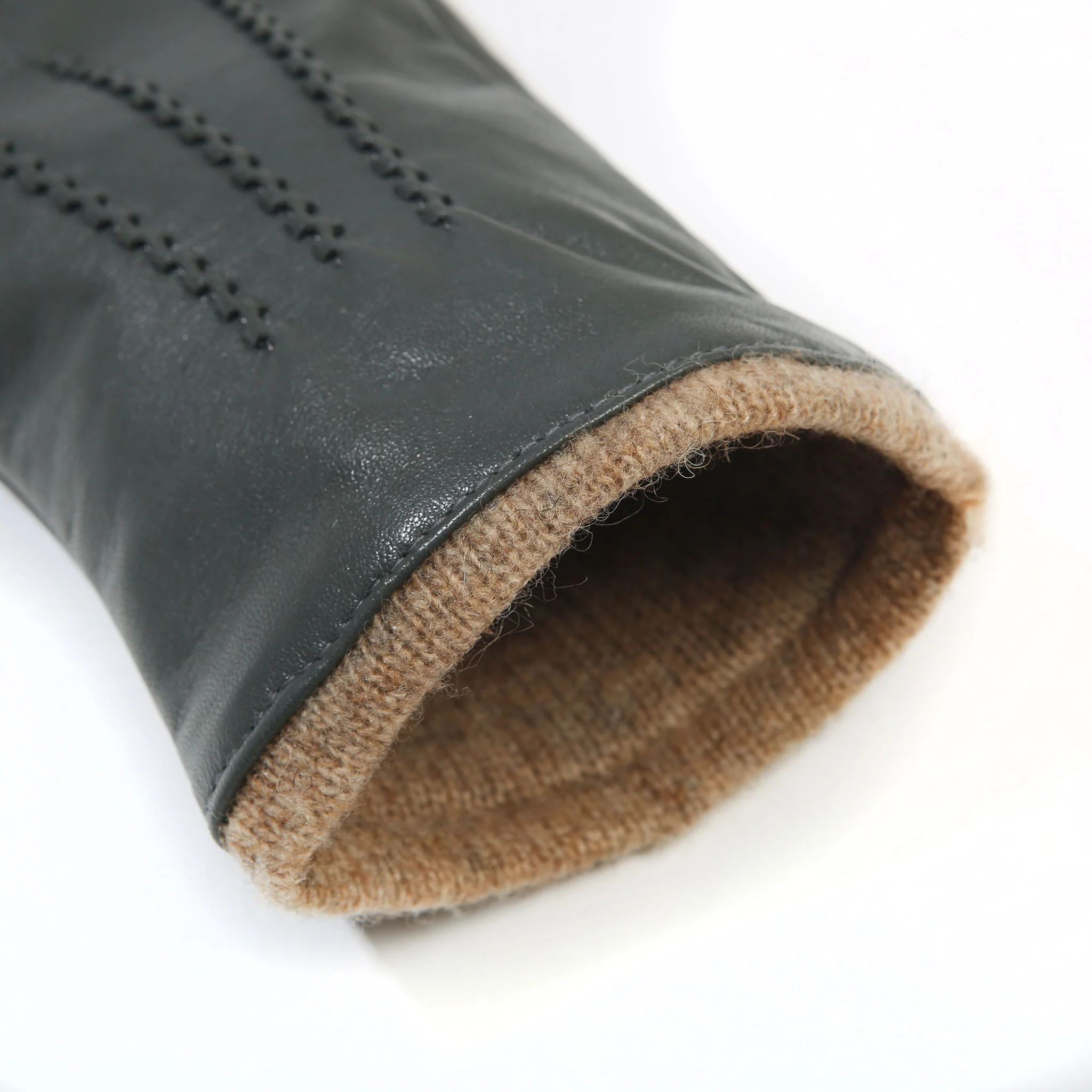 Women’s Three-Point Wool Blend-Lined Leather Gloves with Knitted Cuffs - Image 9