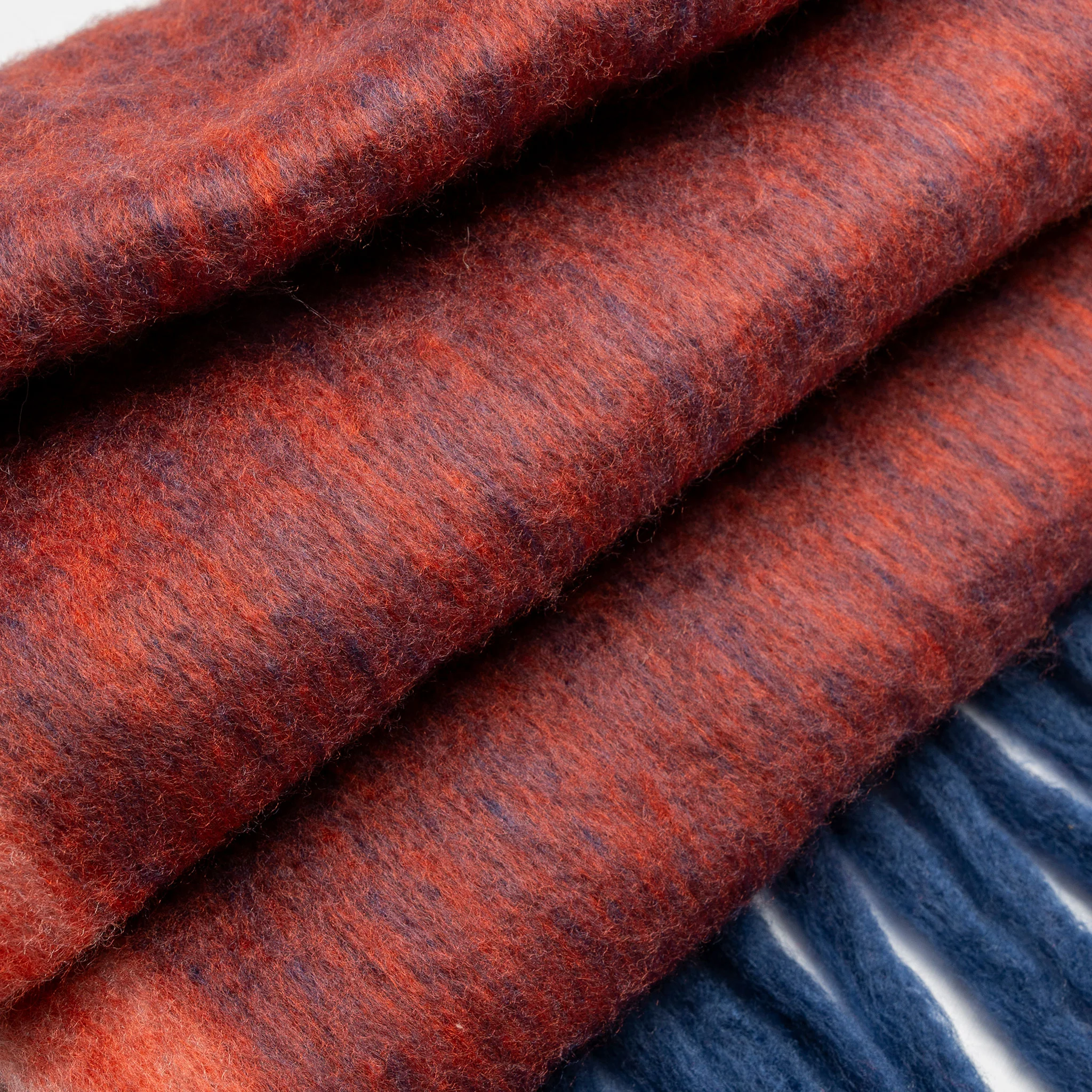 Women's Blanket Scarf with Contrast Edges and Tassels - Image 7