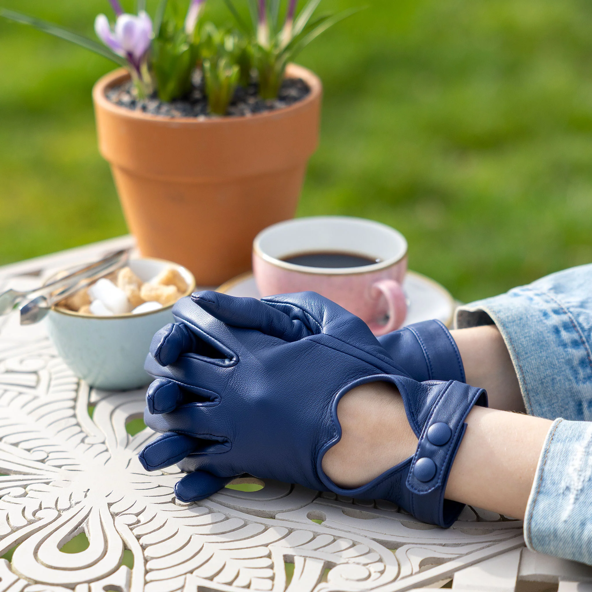 Women's Silk-Lined Leather Driving Gloves with Heart Cut-Out - Image 2